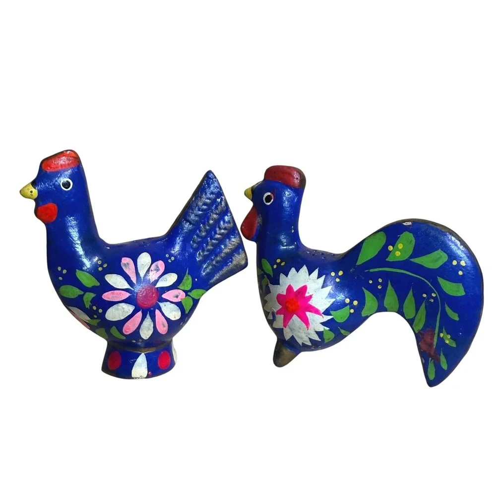 Vintage Mexican Folk Art Pottery Rooster Hen Salt Pepper Shakers‎ Blue Floral